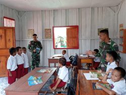 Satgas Yonif 125/SMB Bekali Anak Kampung Senggol Wawasan Kebangsaan Sepulang Sekolah