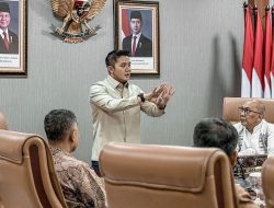 Sekretaris Kabinet Berikan Arahan untuk Tingkatkan Layanan dan Inovasi kepada Presiden Prabowo dan Wakil Presiden Gibran