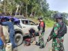 Tingkatkan kewaspadaan dan menciptakan rasa aman, Satgas Yonif 122/TS menggelar kegiatan pemeriksaan di sepanjang jalan Lintas Trans Jayapura – Wamena