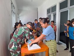 Pantau Tumbuh Kembang Anak, Pos Baen Satgas Yonkav 6/Naga Karimata Laksanakan Operasi Timbang Balita