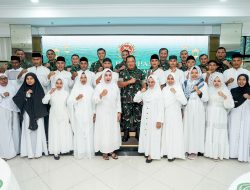 Kaskostrad Pimpin Pelepasan Peserta Umrah Penghargaan untuk Prajurit dan Persit Kostrad