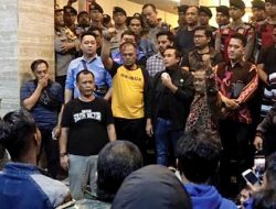 Ribuan Massa Pendukung Caleg PAN, Desak KPUD Jember Kembalikan Suara Hilang