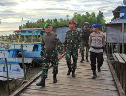 Patroli Satgas Yonif 125/SMB Bersama Polri, Wujudkan Kamtibmas Kondusif Selama Bulan Suci Ramadhan