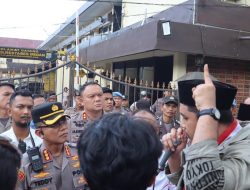 Kapolrestabes Medan Secara Humanis dan Terbuka Menerima Langsung Pendemo dari Kelompok Cipayung