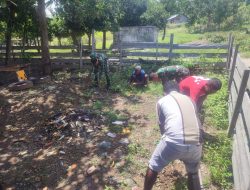 Bantu Masyarakat Ciptakan Suasana Bersih, Pos Oepoli Sungai Satgas Yonkav 6/Naga Karimata Bersihkan Rumah Masyarakat