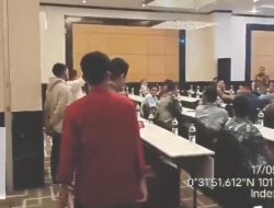 Viral Video di Media Sosial Aksi Mahasiswa Bubarkan Kegiatan Pelatihan Kades Se Kab. Palas Disalah Satu Hotel di Pekanbaru