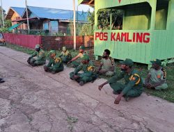 Tingkatkan Kemampuan, Satgas Yonif 125/SMB Latih Serta Berikan Pembekalan Kepada Linmas