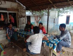 Babinsa Tiga Juhar Imbau Warga Gunung Manumpak A Waspadai Longsor