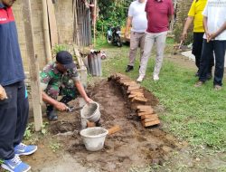 Koramil Sunggal Bersama Pilar Desa Lakukan Bedah Rumah Warga Kurang Mampu