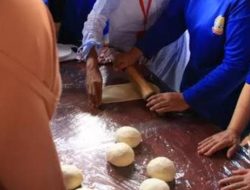 Warga Dadapan Sumbang Makanan dan Kue di Syalawatan Prabowo – Gibran dan Polri