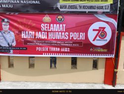 Polsek Sejajaran Polres Simalungun Pasang Spanduk : Mengabdi untuk Negeri Menuju Indonesia Emas, Rayakan HUT ke – 73 Humas Polri