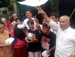 Prof Ridha Bawa Ratusan Bungkus Nasi untuk Korban Banjir Kampung Aur Medan, Warga Terharu dan Senang