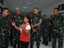 Pangdam I/BB Membesuk dan Pastikan Korban Keributan di Sibiru – Biru Mendapatkan Perawatan Terbaik di RST Putri Hijau Medan