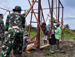 Jalin Kebersamaan dan Semangat Gotong – Royong, Satgas Yonif 131/BRS Melaksanakan Karya Bakti Bangun Masjid di Perbatasan Papua