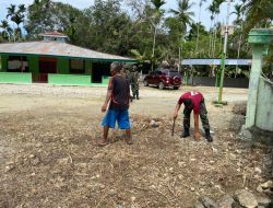 Peduli Lingkungan, Satgas Pamtas Yonif 131/BRS Bersihkan Masjid di Perbatasan Papua