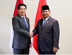 Presiden Republik Indonesia Prabowo Subianto Mengadakan Pertemuan Bilateral dengan Presiden Republik Sosialis Vietnam Luong Cuong di Lima Peru