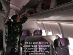 Cegah Ancaman Bom, Tim Jihandak Yonzipur 1/Dhira Darma Sterilisasi Pesawat Saudi Arabian Airlines SVA 5688 di Bandara Kualanamu
