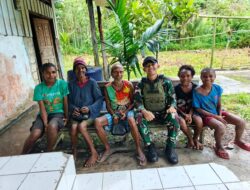 Satgas Yonif 131/Brajasakti Tebar Kepedulian Lewat Pelayanan Kesehatan Gratis di Perbatasan Papua