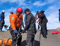 Golden Time Menipis, Polda NTB Pastikan Upaya Maksimal Evakuasi Pendaki WNA di Rinjani