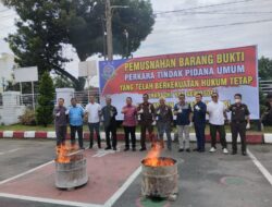 Kejaksaan Negeri Binjai Laksanakan Pemusnahan Barang Bukti Tindak Pidana Umum Periode Mei – Agustus 2025