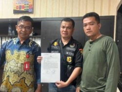 Lapor Pak…!!! Kekerasan Terhadap Pers : Debt Collector ACC Pukul Wartawan di Depan Kantor (Showroom), Demokrasi Pers Dilecehkan