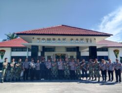 Polres Simalungun berikan Kado Surprise kue Ulang Tahun kepada Yonif 122/TS dalam rangka memperingati HUT TNI ke – 80
