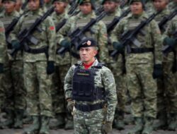 Letjen TNI Bambang Trisnohadi, Peraih Adhi Makayasa di Percaya Menjadi Komandan Upacara HUT ke – 80 TNI
