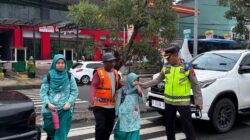 Kompol Bambang Gunanti S.H M.H Pastikan Keamanan dan Kelancaran Lalin di Sekitar YPSH Setia Budi