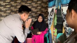 Kapolres Binjai Tiba di Rumah Duka Alm. Bripka Taufik Berikan Santunan